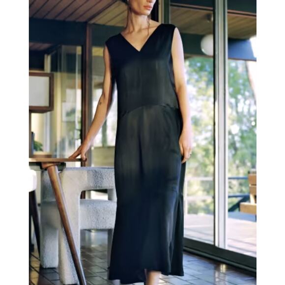 Everlane SZ XS The Satin V-Neck Maxi Dress Black NWT - Picture 1 of 7